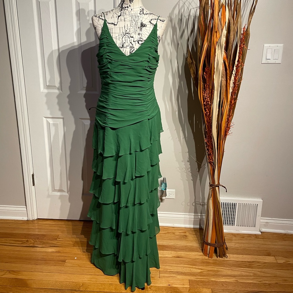 NWT Kay Unger Fiji 100% Silk Layer Straps Formal Evening Prom Gown Dress 14 gren
